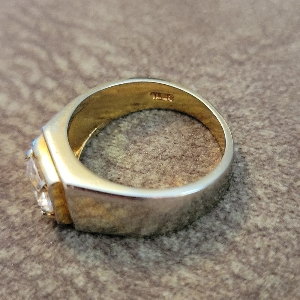 Vtg SETA Contemporary Goldtone Crystal Unisex Wedding Solitaire Band